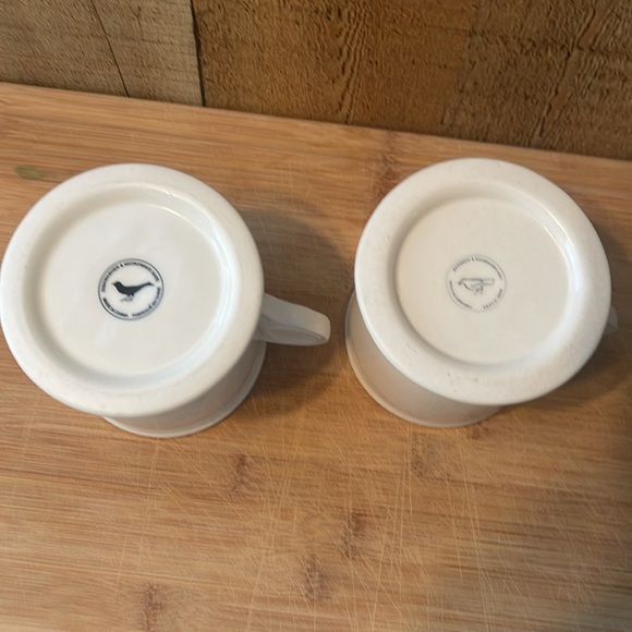 Set of 2 Anthropologie Monogram Initial “G” White Coffee Tea Mugs - Picture 2 of 9